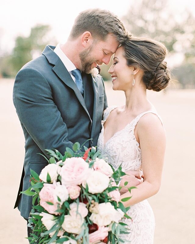 Finally getting back to a consistent work schedule after taking some time off during the holidays and it feels so good! There’s nothing like that “fresh start” feeling that the new year brings ✨ My goal is to make the wedding planning process as straightforward and enjoyable as possible for my couples! I’m currently working on a website refresh and new resources that will do just that and I cannot wait to share!