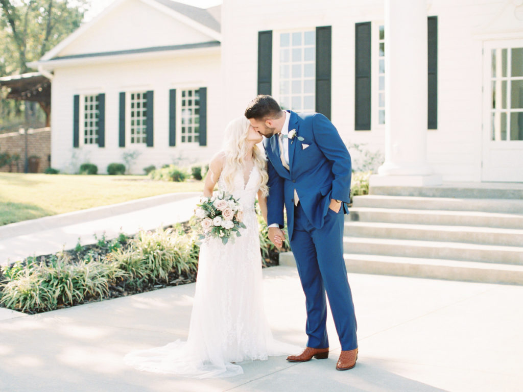 The Milestone Aubrey Wedding Photos - Elegant Wedding Photographer
